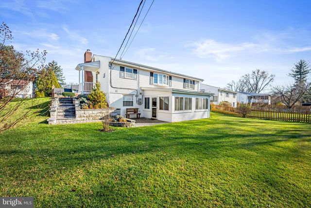 2112 SUBURBAN GREENS DR, Lutherville Timonium, MD 21093