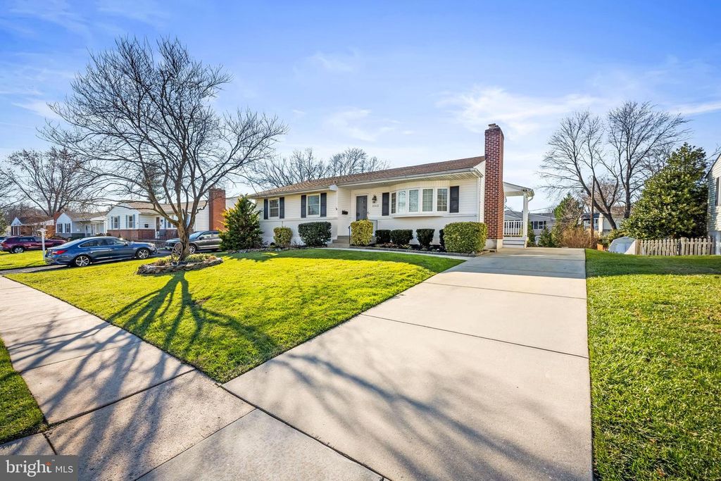 2112 SUBURBAN GREENS DR, Lutherville Timonium, MD 21093