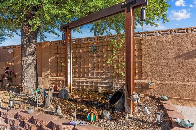150 Drifting Sand Court, Henderson, NV 89074