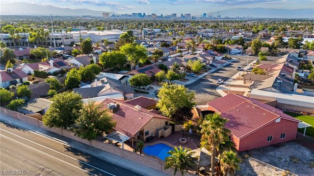 150 Drifting Sand Court, Henderson, NV 89074