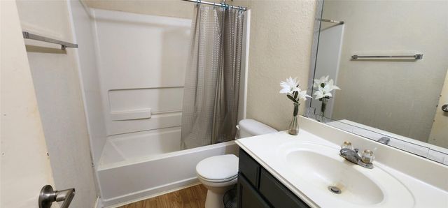 5723 Iron Horse, Missouri City, TX 77459