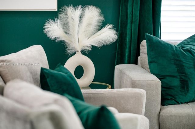 329 SE 12th Ave, Pompano Beach, FL 33060