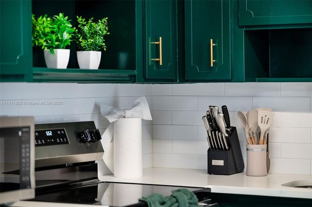 329 SE 12th Ave, Pompano Beach, FL 33060