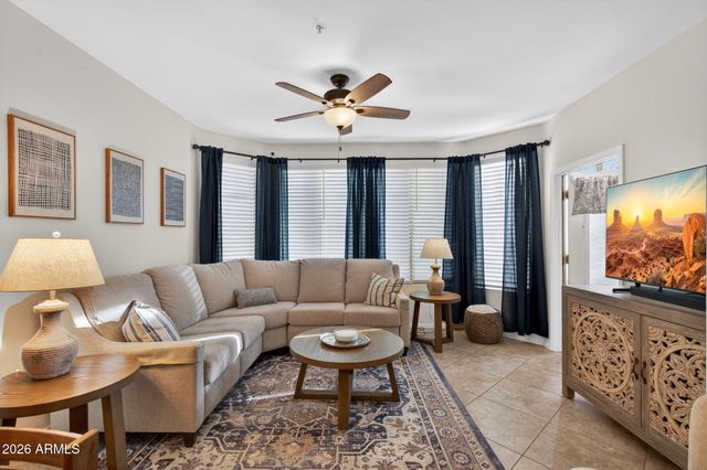 435 W RIO SALADO Parkway 204, Tempe, AZ 85281