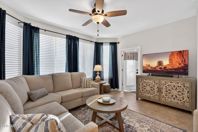 435 W RIO SALADO Parkway 204, Tempe, AZ 85281