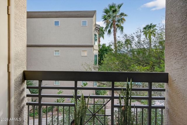 435 W RIO SALADO Parkway 204, Tempe, AZ 85281