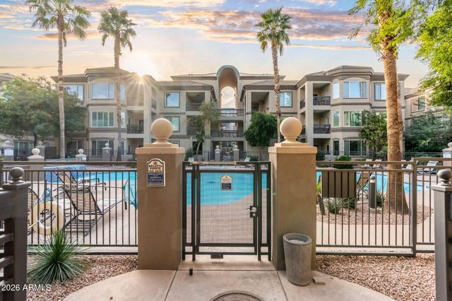 435 W RIO SALADO Parkway 204, Tempe, AZ 85281