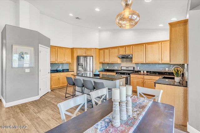 15997 W Short Cotton Place, Marana, AZ 85653