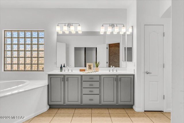 15997 W Short Cotton Place, Marana, AZ 85653