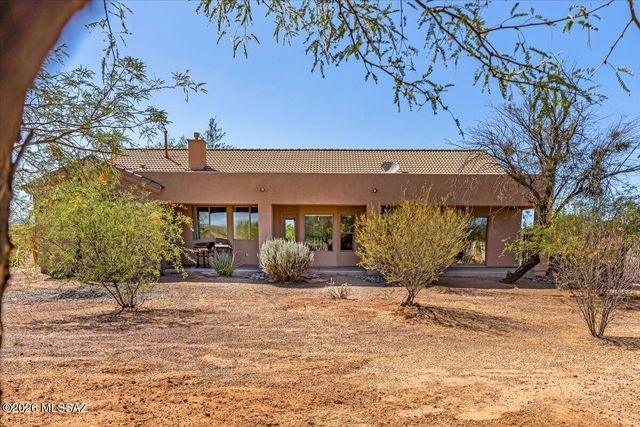 15997 W Short Cotton Place, Marana, AZ 85653