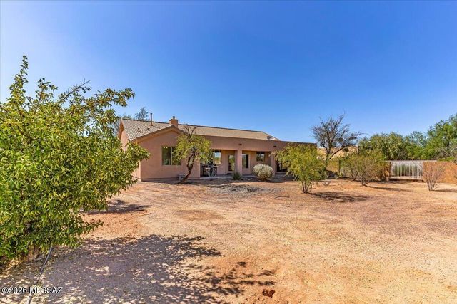 15997 W Short Cotton Place, Marana, AZ 85653