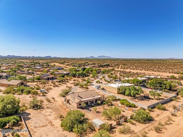 15997 W Short Cotton Place, Marana, AZ 85653