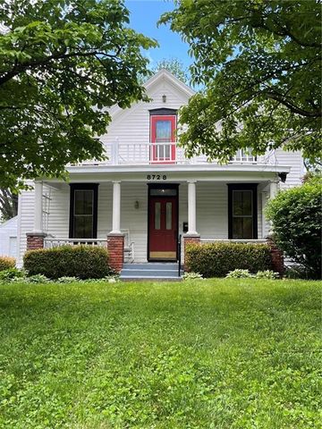 8728 Grandview Street, Overland Park, KS 66212