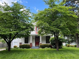 8728 Grandview Street, Overland Park, KS 66212
