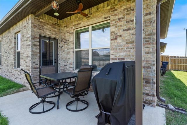 905 Green Heron Lane, Siloam Springs, AR 72761