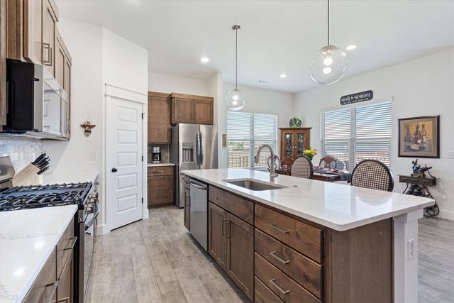 905 Green Heron Lane, Siloam Springs, AR 72761