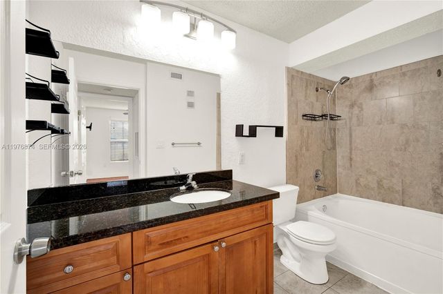 15560 SW 106th Ln 1313, Miami, FL 33196