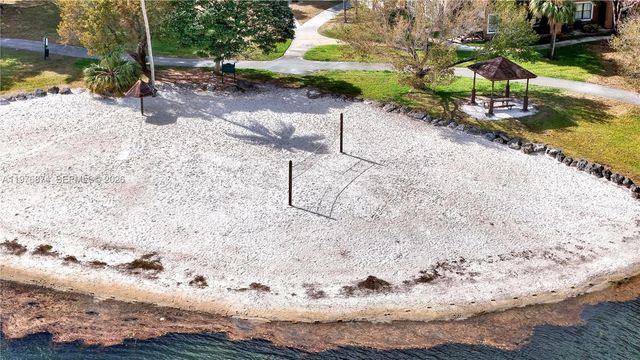 15560 SW 106th Ln 1313, Miami, FL 33196