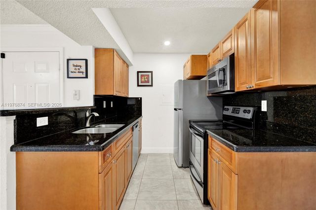 15560 SW 106th Ln 1313, Miami, FL 33196