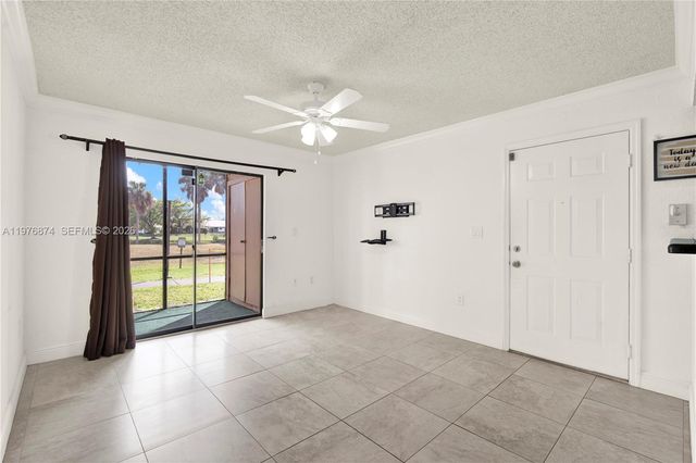 15560 SW 106th Ln 1313, Miami, FL 33196