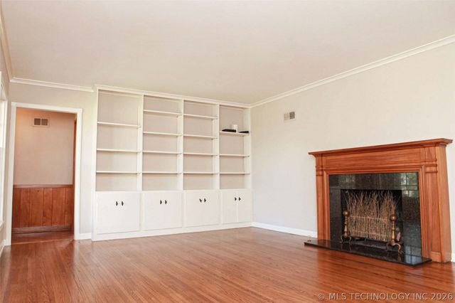 2325 S Columbia Place, Tulsa, OK 74114