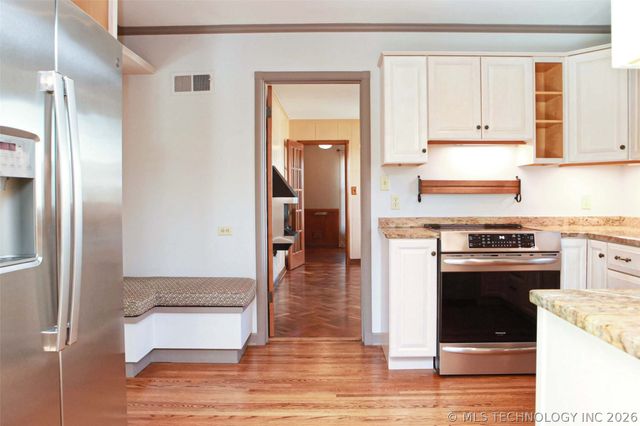 2325 S Columbia Place, Tulsa, OK 74114