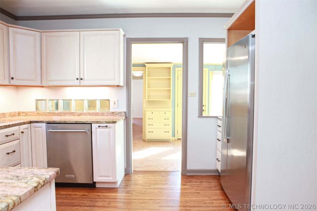 2325 S Columbia Place, Tulsa, OK 74114