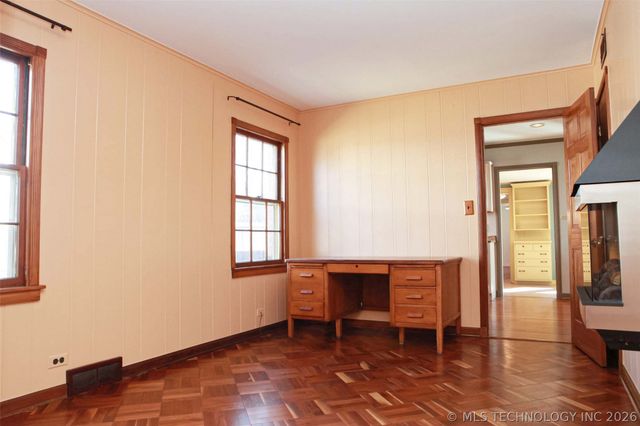 2325 S Columbia Place, Tulsa, OK 74114