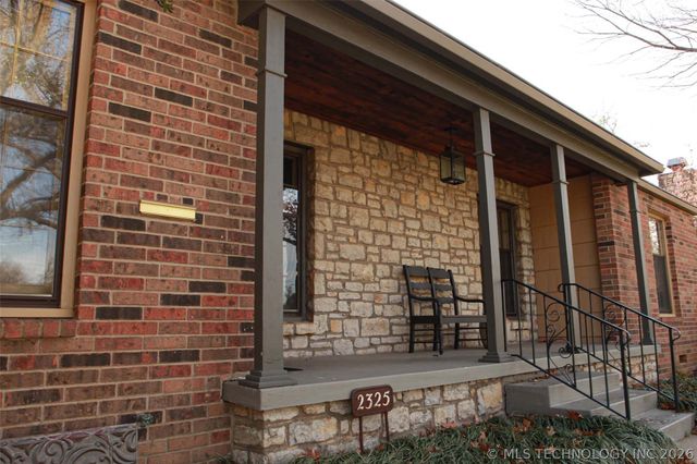 2325 S Columbia Place, Tulsa, OK 74114