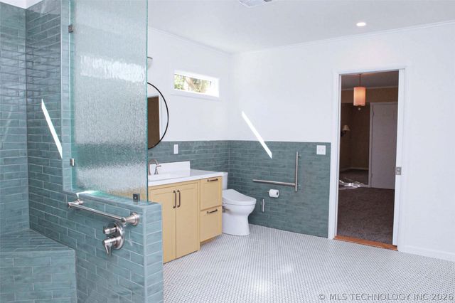 2325 S Columbia Place, Tulsa, OK 74114