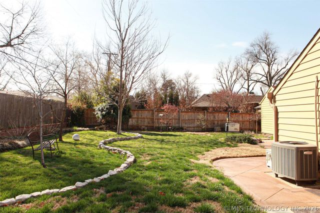 2325 S Columbia Place, Tulsa, OK 74114