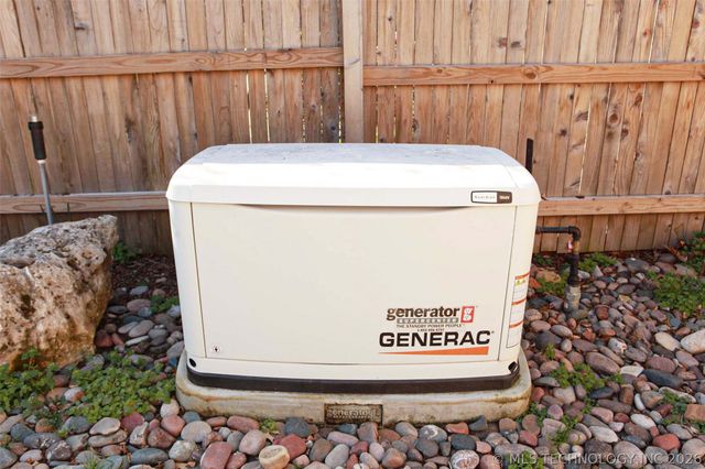 2325 S Columbia Place, Tulsa, OK 74114