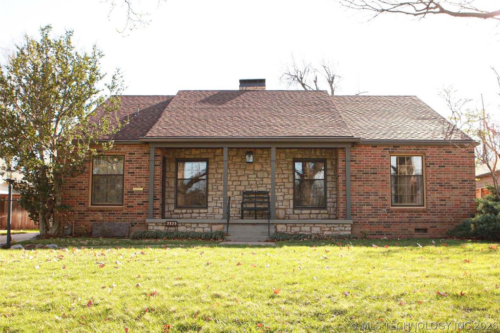 2325 S Columbia Place, Tulsa, OK 74114