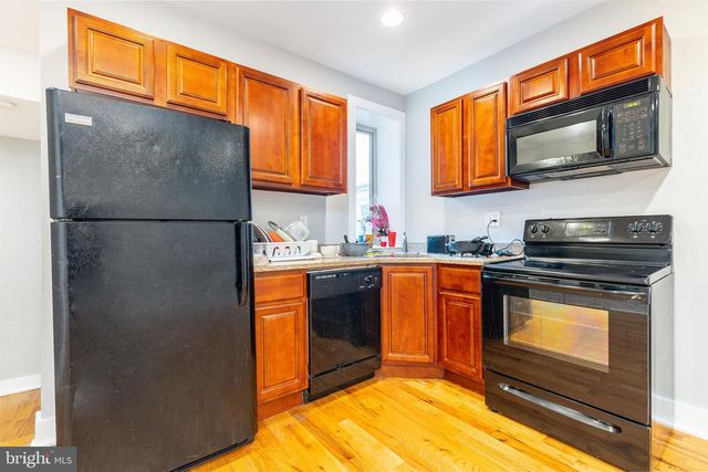 1701 W JEFFERSON ST, Philadelphia, PA 19121