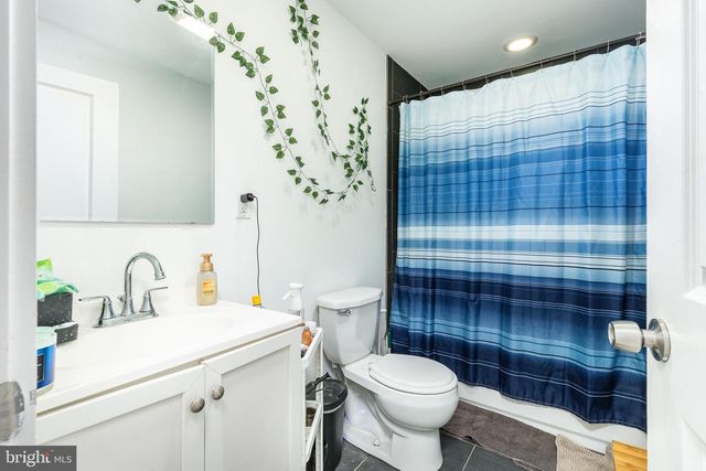 1701 W JEFFERSON ST, Philadelphia, PA 19121