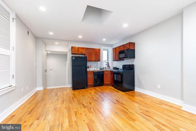 1701 W JEFFERSON ST, Philadelphia, PA 19121