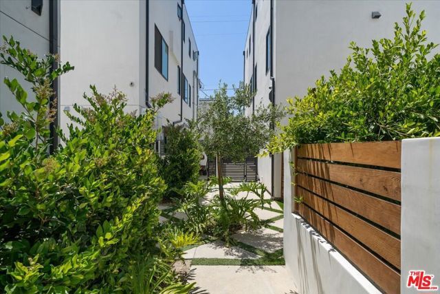 839 N Mccadden Pl BB, Los Angeles, CA 90038
