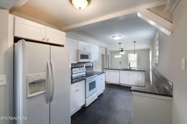 1361 Dalton St, Alcoa, TN 37701