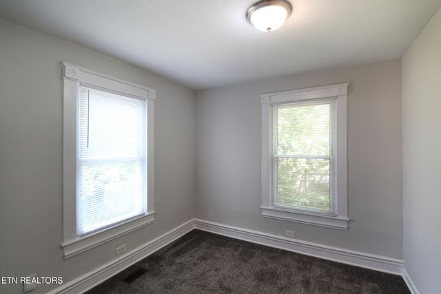 1361 Dalton St, Alcoa, TN 37701