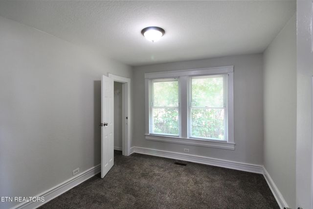 1361 Dalton St, Alcoa, TN 37701