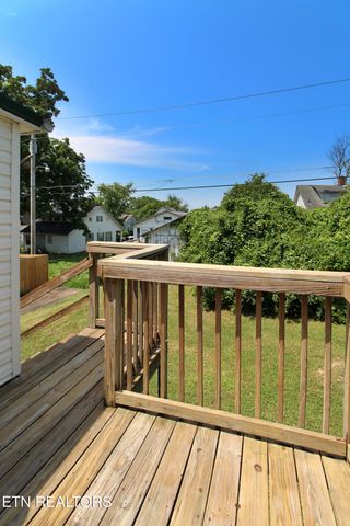 1361 Dalton St, Alcoa, TN 37701