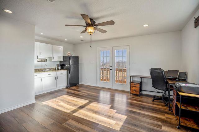 10009 County Road 168, Alvin, TX 77511