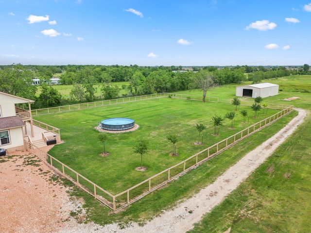 10009 County Road 168, Alvin, TX 77511