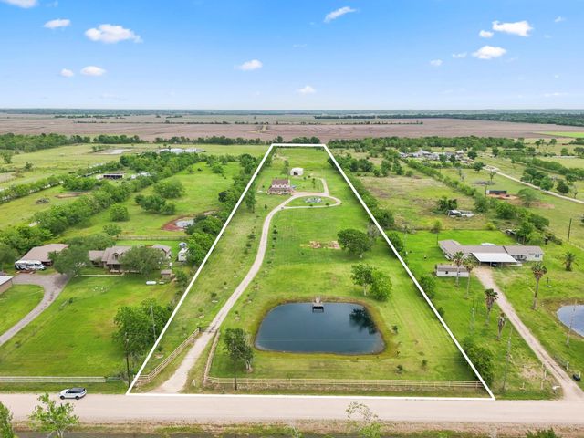 10009 County Road 168, Alvin, TX 77511
