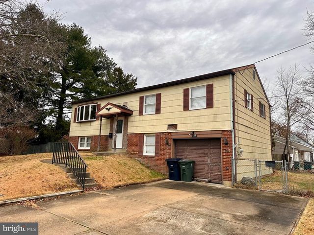 1051 BRADFORD DR, Williamstown, NJ 08094