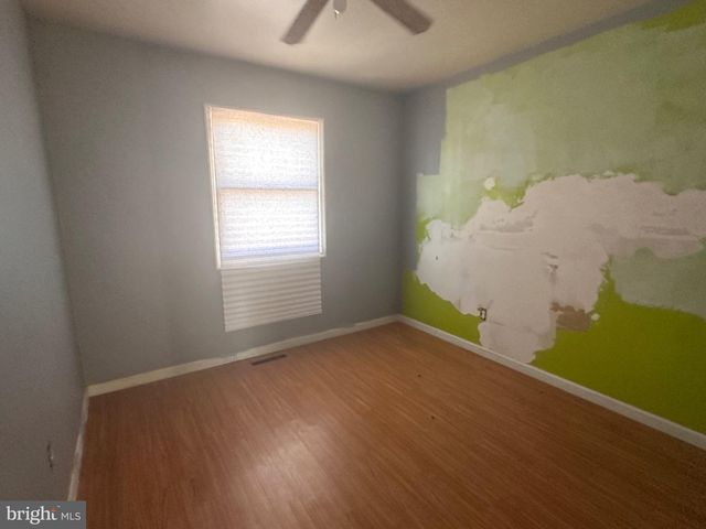 1051 BRADFORD DR, Williamstown, NJ 08094