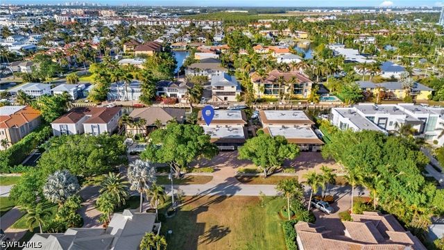 1521 Chesapeake AVE B2, Naples, FL 34102
