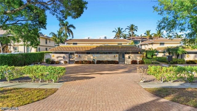 1521 Chesapeake AVE B2, Naples, FL 34102