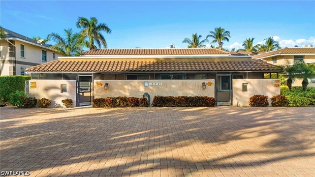 1521 Chesapeake AVE B2, Naples, FL 34102