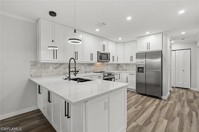 1521 Chesapeake AVE B2, Naples, FL 34102